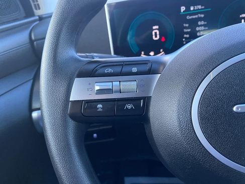 Certified 2025 Hyundai Tucson SE image 19