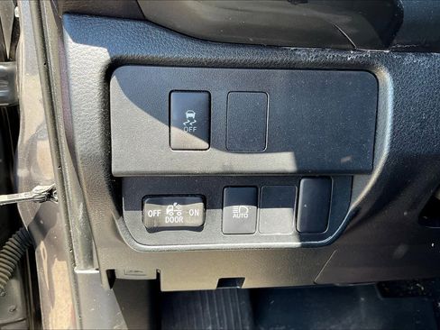 Used 2022 Toyota Tacoma SR w/ SR Convenience Package image 13