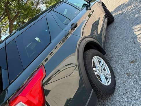 Used 2023 Ford Explorer 4WD w/ Class IV Trailer Tow Package image 6