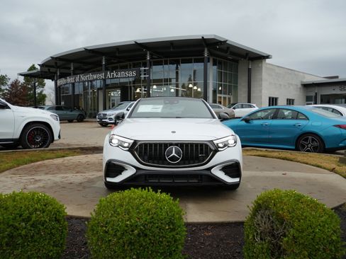 New 2026 Mercedes-Benz E 53 AMG e 4MATIC Sedan image 2