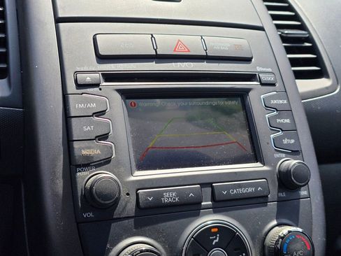 Used 2012 Kia Soul + w/ Audio Pkg FWD image 19