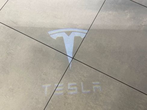 Used 2023 Tesla Model Y Performance AWD/4WD image 19