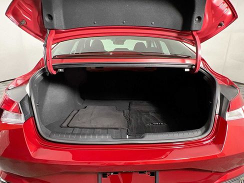 Certified 2023 Hyundai Elantra SEL w/ Convenience Package FWD image 26