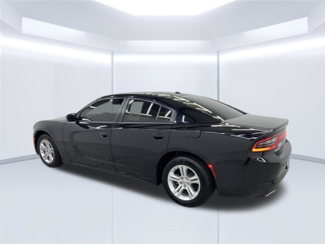 Used 2022 Dodge Charger SXT RWD image 3