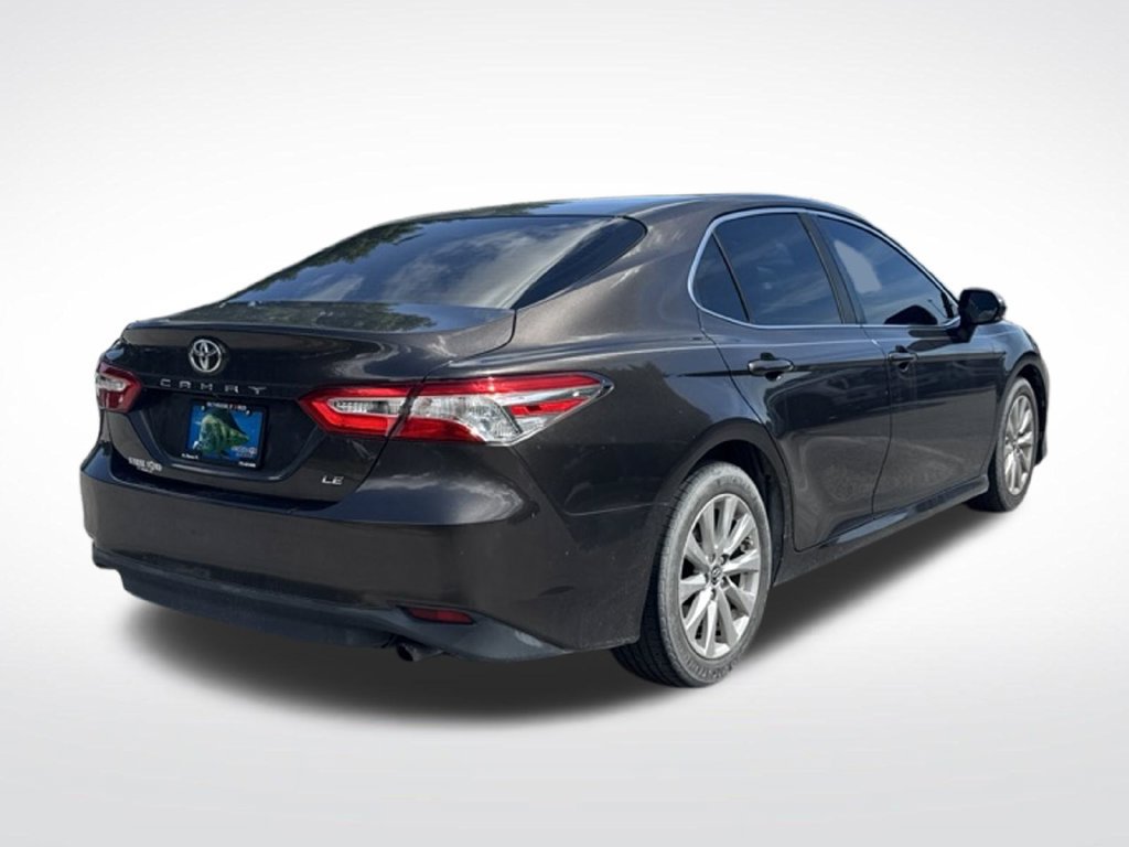 Used 2018 Toyota Camry LE w/ Convenience Package FWD image 5