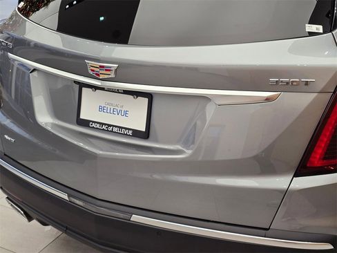 New 2025 Cadillac XT5 Luxury image 13