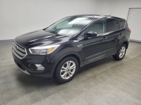 Used 2019 Ford Escape SE image 2