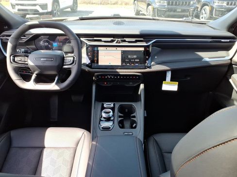 New 2026 Jeep Cherokee Overland image 5