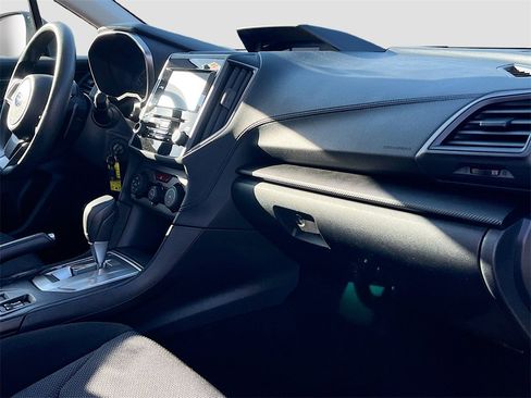 Used 2019 Subaru Impreza 2.0i Premium image 27