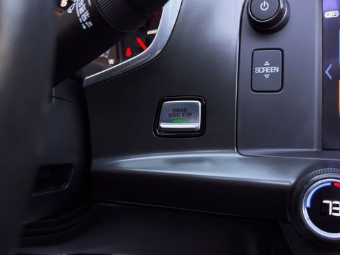 Used 2019 Chevrolet Corvette Stingray Coupe w/ 1LT image 18