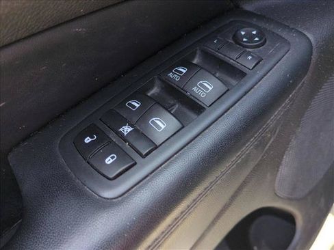 Used 2020 Jeep Grand Cherokee Limited AWD/4WD image 12