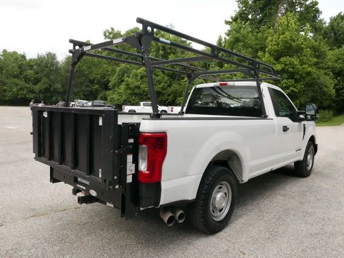 Used 2019 Ford F250 XL w/ Power Equipment Group RWD image 5
