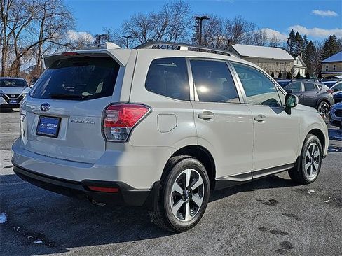 Used 2018 Subaru Forester 2.5i Premium image 6