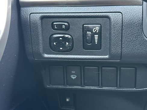 Used 2015 Lexus CT 200h image 28