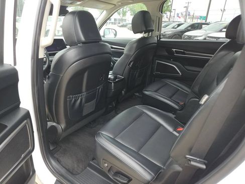 Used 2025 Kia Telluride S FWD image 28