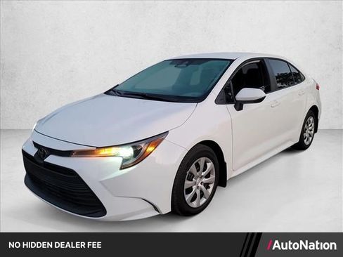 Used 2026 Toyota Corolla LE FWD image 1