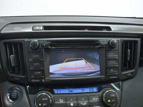 Used 2015 Toyota RAV4 XLE AWD/4WD image 29