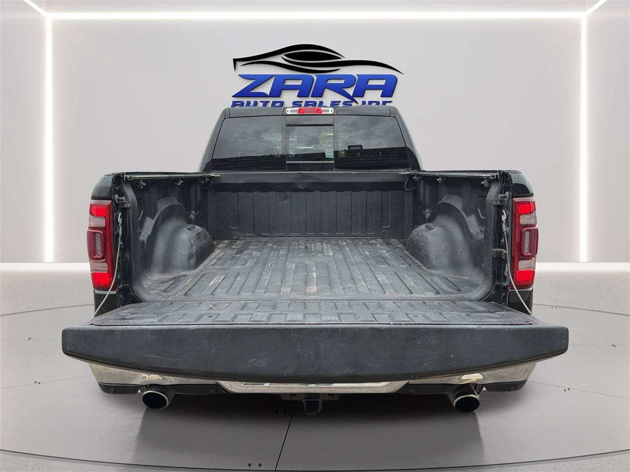 Used 2019 RAM 1500 Laramie AWD/4WD image 37