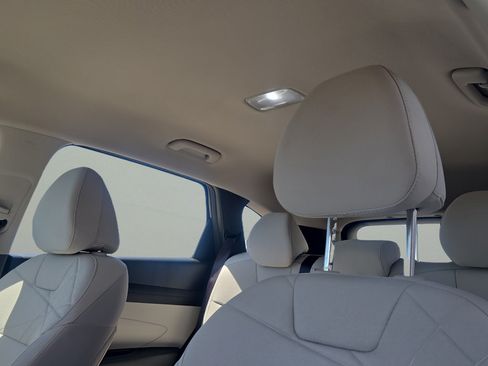 Used 2025 Hyundai Tucson SE FWD image 15