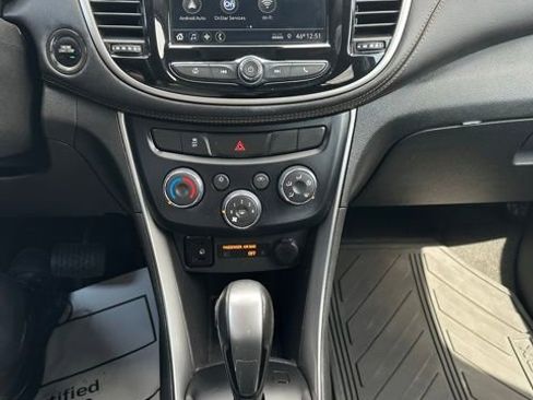 Used 2019 Chevrolet Trax LT w/ LT Convenience Package FWD image 27
