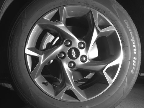 Used 2025 Chevrolet Trax LT FWD image 12