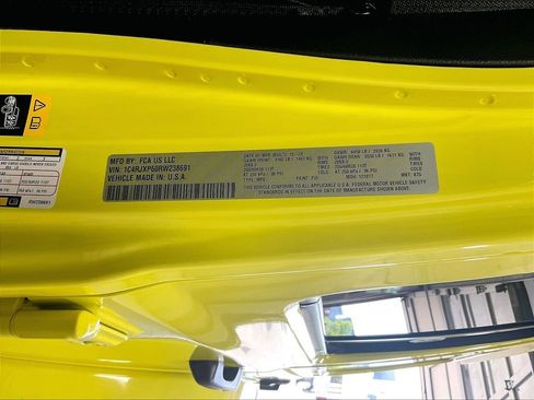 Used 2024 Jeep Wrangler Unlimited Sahara AWD/4WD image 35