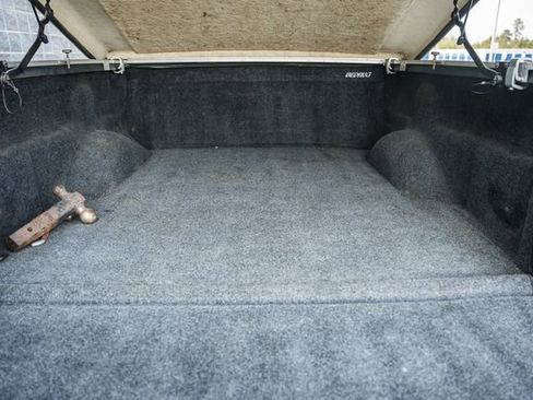 Used 2004 Ford F150 Lariat image 12