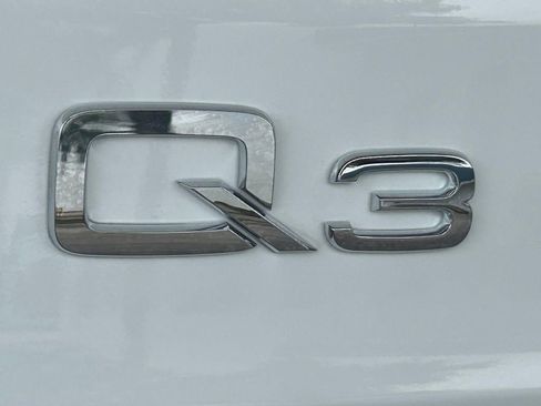 Used 2023 Audi Q3 2.0T Premium image 24