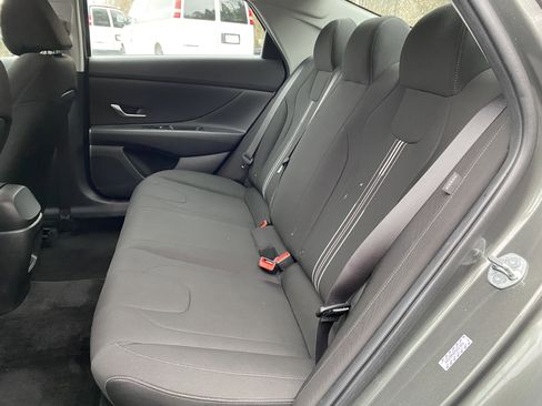 Used 2024 Hyundai Elantra SEL image 34