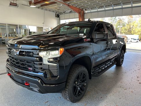 New 2026 Chevrolet Silverado 1500 LT Trail Boss w/ Convenience Package II image 3