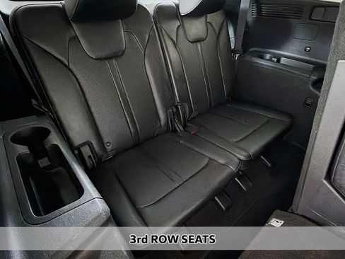Used 2023 Kia Sorento S w/ Panoramic Sunroof Package FWD image 12