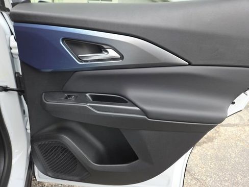 New 2026 Chevrolet Equinox EV LT w/ LPO, Blackout Package FWD image 25