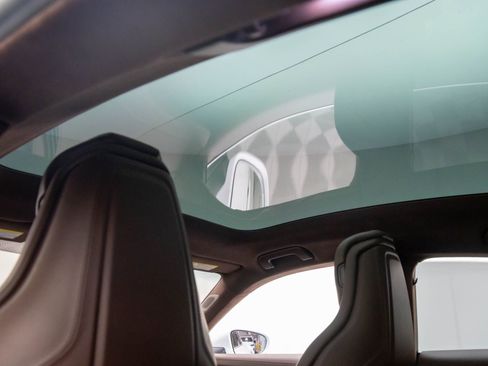 Certified 2020 Porsche Taycan Turbo image 17