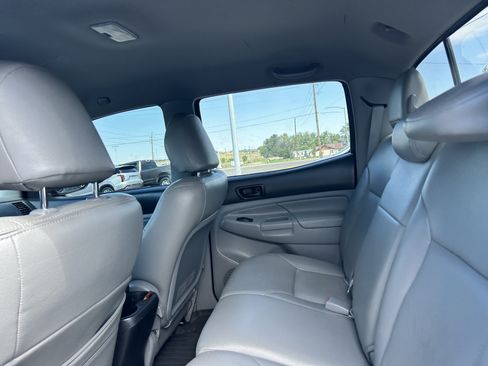 Used 2015 Toyota Tacoma 4x4 Double Cab w/ TRD Off-Road Package image 10