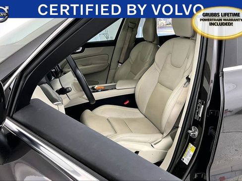 Certified 2023 Volvo XC60 B5 Ultimate w/ Climate Package image 34
