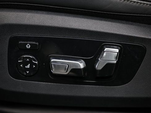 Used 2025 BMW X5 sDrive40i w/ Climate Comfort Package image 24