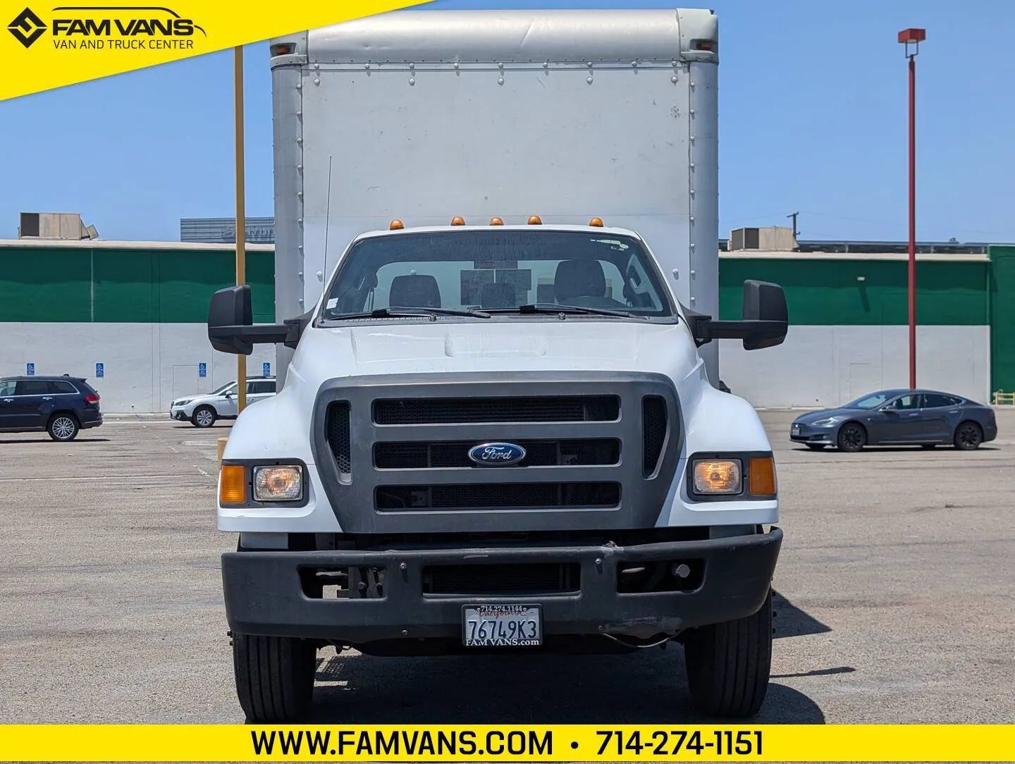 Used 2013 Ford F750 2WD Regular Cab Super Duty image 2