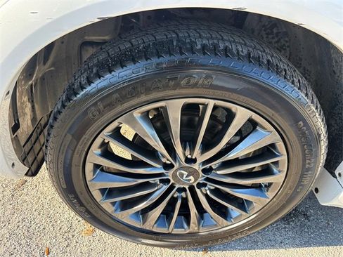 Used 2023 INFINITI QX80 Premium Select w/ Cargo Package image 9