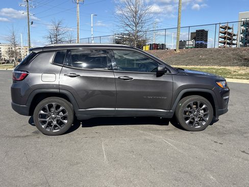 Certified 2021 Jeep Compass Latitude image 10