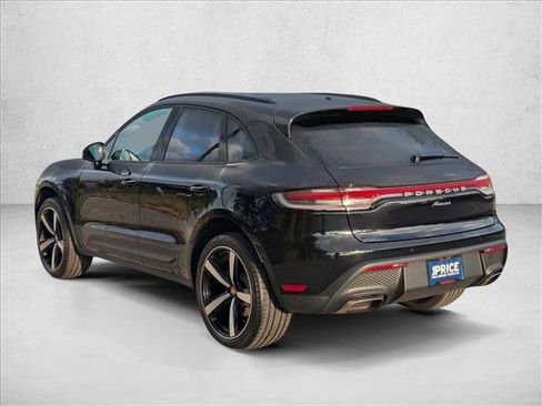 Used 2025 Porsche Macan image 8