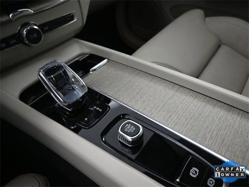 Used 2022 Volvo XC60 B6 Inscription w/ Advanced Package image 31