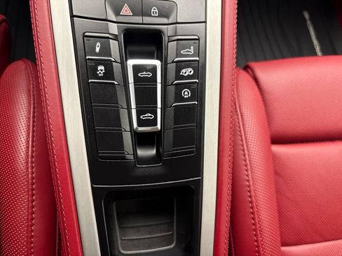 Certified 2022 Porsche 718 Boxster RWD image 23