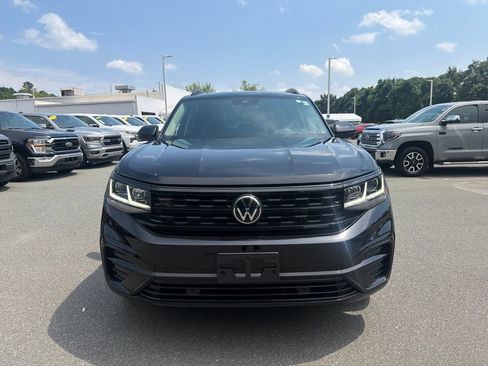 Used 2023 Volkswagen Atlas SEL R-Line AWD/4WD image 8
