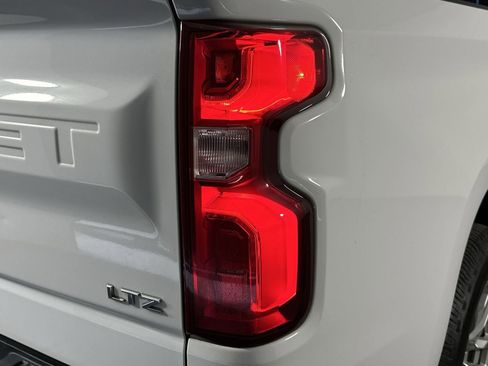 Used 2020 Chevrolet Silverado 1500 LTZ image 26