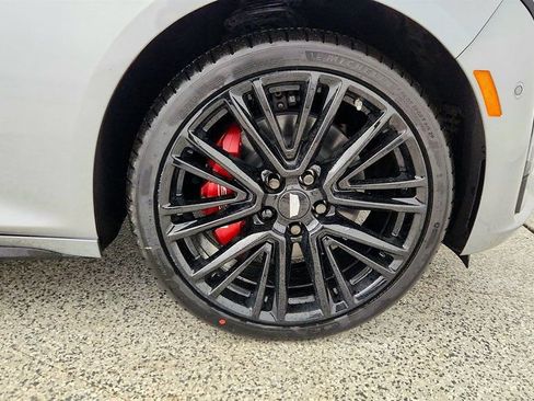 Used 2025 Cadillac CT5 V w/ LPO, ONYX Package image 9