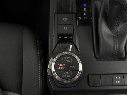 Used 2025 Toyota Tacoma TRD Off-Road AWD/4WD image 19