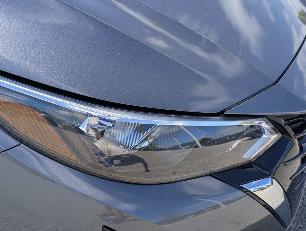 Used 2025 Nissan Sentra SV FWD image 5