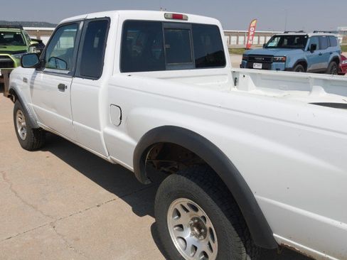 Used 2000 MAZDA B-Series Pickup 4x4 Cab Plus B4000 image 8