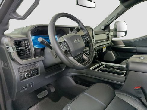 New 2026 Ford F250 Platinum AWD/4WD image 9