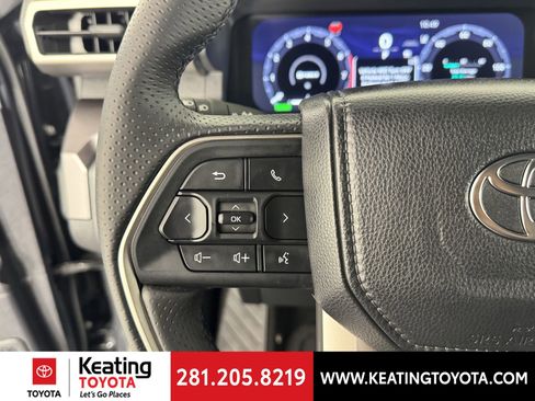 Certified 2025 Toyota 4Runner TRD Off-Road Premium image 28